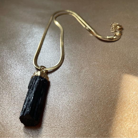 Tourmaline black crystal stone pendant charm necklace gold plated snake chain - Picture 3 of 8